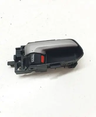 Suzuki Grand Vitara II Front door interior handle