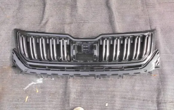 Skoda Kodiaq Front grill 565853663E