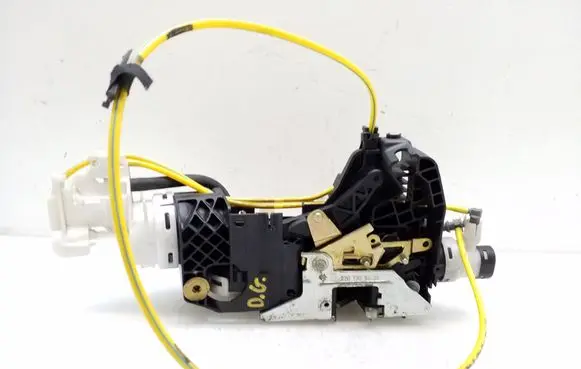 Mercedes-Benz S W220 Rear door lock 2207305835
