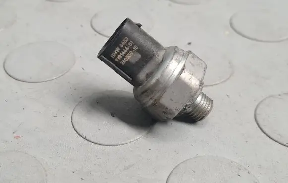 Air conditioning (A/C) pressure sensor