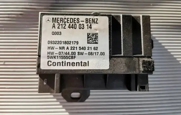 Mercedes-Benz C W204 Fuel injection pump control unit/module A2124400314
