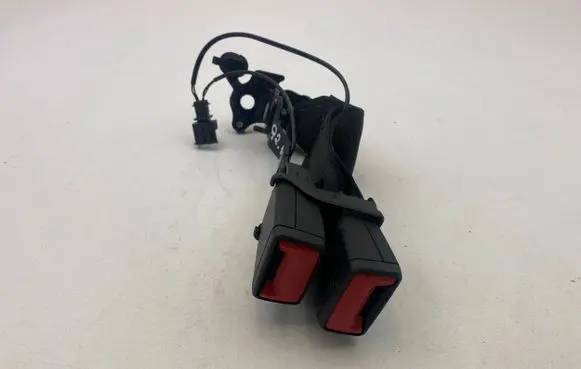 Audi Q2 - Rear seatbelt buckle 81A857739 A50317 34212149
