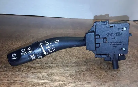 Hyundai Santa Fe Wiper control stalk 202005765