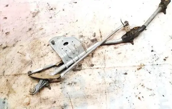 Renault Scenic II - Grand scenic II Front wiper linkage and motor