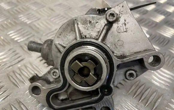 Seat Inca (6k) Vacuum pump R038145229