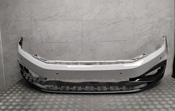 Volkswagen PASSAT B8 Front bumper 3G0807221H