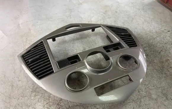 KIA Carens I Climate control/heater control trim Ok2e155210