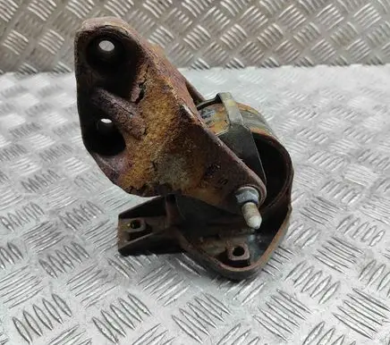 KIA Soul Engine mount bracket 21810E4000