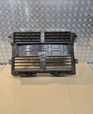 Maxus Euniq 5 Radiator trim 11232570