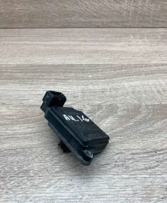 Volkswagen Sharan Mass air flow meter 037906461B AFH6010A