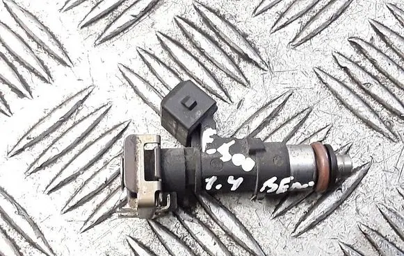 Fiat 500 Fuel injector 0280158199