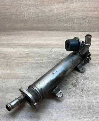 Volkswagen PASSAT B7 EGR valve cooler 03L131512B