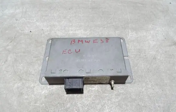 BMW 7 E38 Engine control unit/module 65904148913 311233912711
