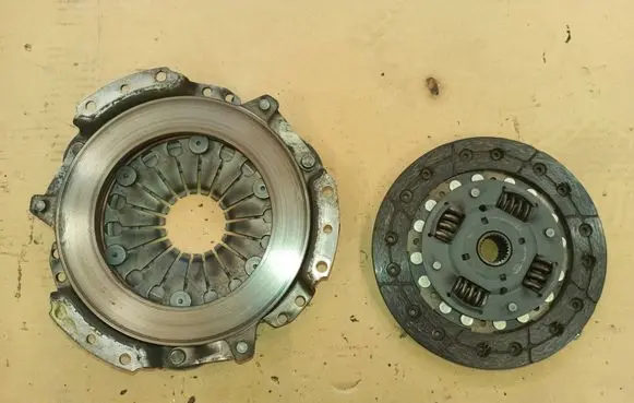 Renault Clio III Clutch set kit 118019010 318024110