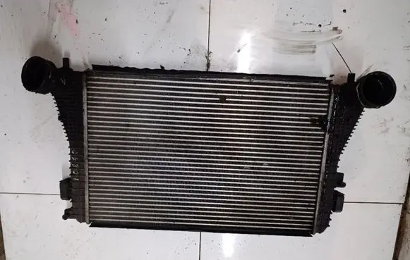 Volkswagen Golf V Intercooler radiator