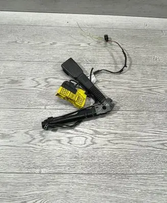 BMW 3 F30 F35 F31 Front seatbelt buckle 7259387