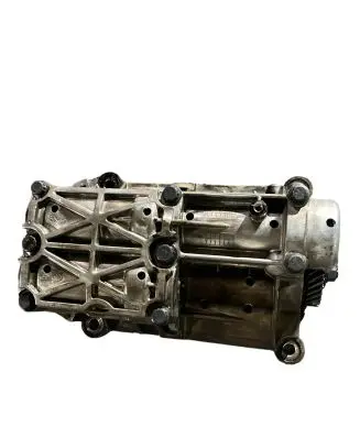Hyundai Santa Fe Oil pump balance shaft 233027411