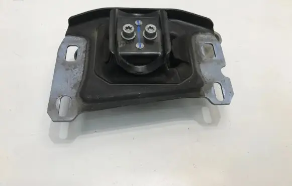 Citroen C5 X Gearbox mounting bracket 9813721980