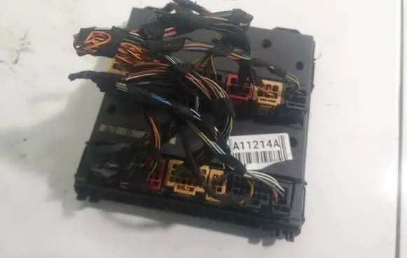 Skoda Fabia Mk2 (5J) Comfort/convenience module 6Q1937049F