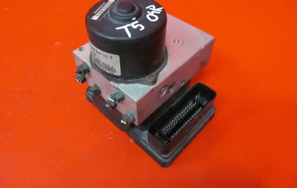 Volkswagen Multivan T5 ABS Pump 7H0614111E 7H0907379E
