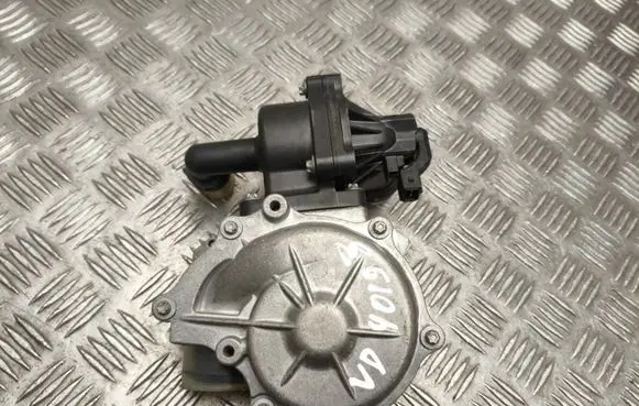 BMW 3 E90 E91 Water pump 7500594