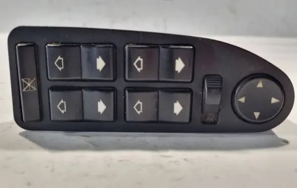 BMW 5 E39 Quarter vent window switch 8368966 9746 137188