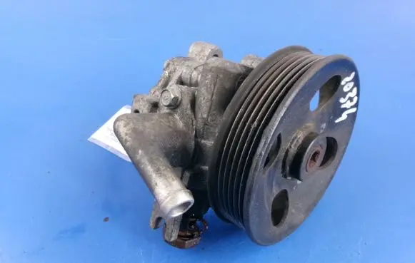 Hyundai Tucson JM Power steering pump 57100-2E300