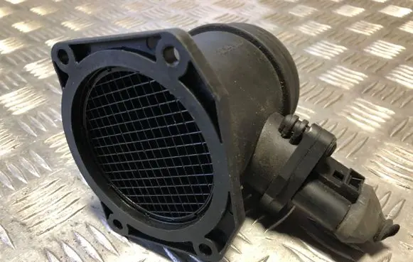 Audi A6 S6 C5 4B Mass air flow meter 0280218058 06B133471A