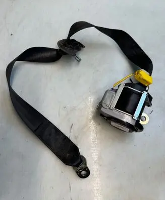 Volkswagen Golf V Front seatbelt 1K4857706D