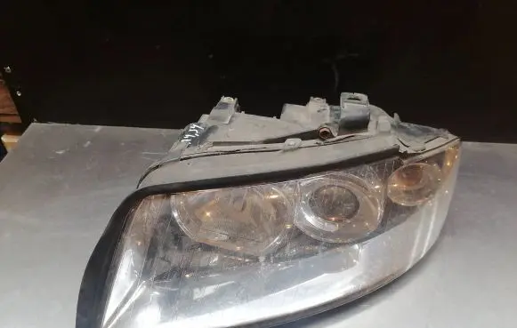 Audi A4 S4 B6 8E 8H Headlight/headlamp