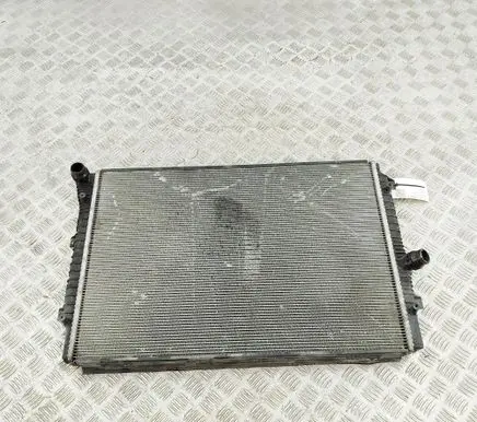 Volkswagen Jetta VI Coolant radiator 5C0121251L