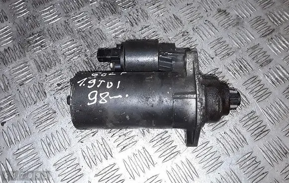 Volkswagen Golf IV Starter motor 