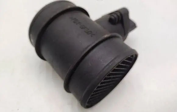 Hyundai Trajet Mass air flow meter E5T52071