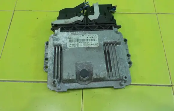 Ford Focus Engine control unit/module CV6112A650AMG