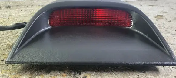 Subaru Legacy Third/center stoplight VC02017