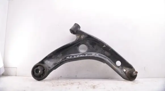 Toyota Yaris Front lower control arm/wishbone 
