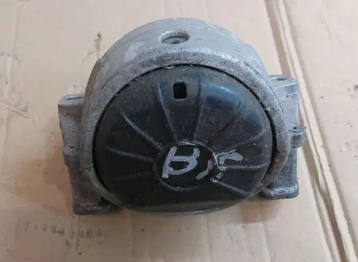 Audi A4 S4 B8 8K Engine mount bracket 8K0199381