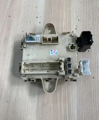 Lexus RX 330 - 350 - 400H Fuse module