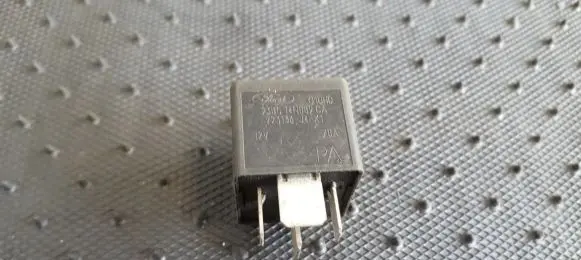 Ford Mondeo MK I Other relay 93BG14N089CA V23136-J4-X1