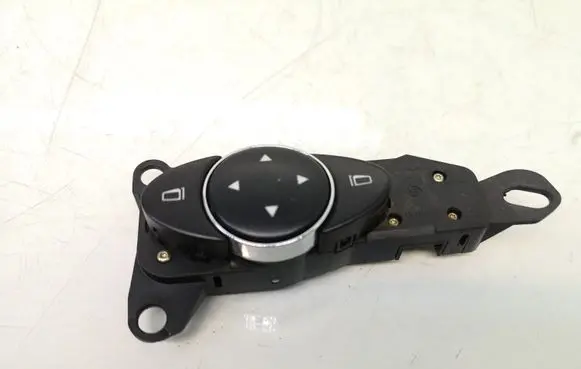 Wing mirror switch