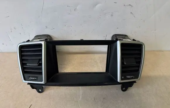 Mercedes-Benz ML W166 Dash center air vent grill A1668300854
