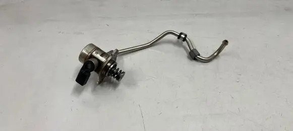 Audi A3 8Y Fuel injection high pressure pump 05e127027d