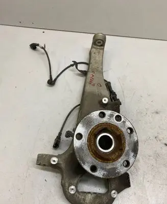 Porsche Cayenne (92A) Front wheel hub spindle knuckle 7P0407246A
