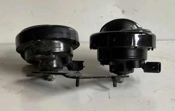 Tesla Model S Horn signal 162370500C 1623705