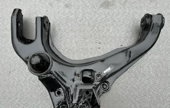Mitsubishi Pajero Front control arm MB109648