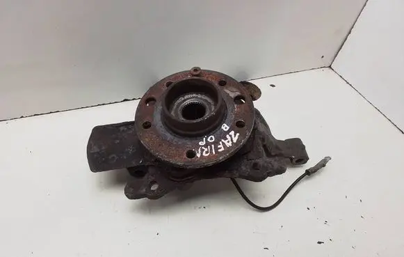 Opel Zafira B Front wheel hub spindle knuckle GMT65036