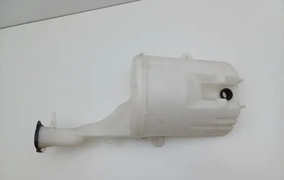 Toyota Yaris Windshield washer fluid reservoir/tank 060351995