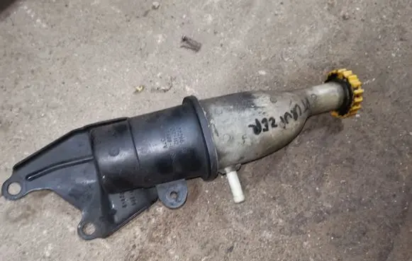 Chrysler PT Cruiser Power steering fluid tank/reservoir 05272967AC