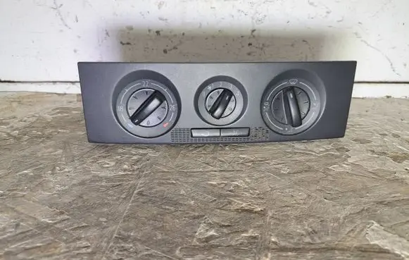 Skoda Fabia Mk1 (6Y) Climate control unit 6Y0820045B 901511760009 90151176
