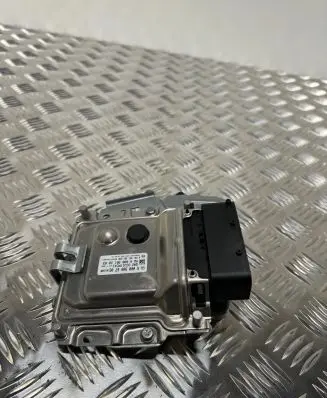 Mercedes-Benz C W205 Reducing agents exhaust control unit A0009006706 A0009012003